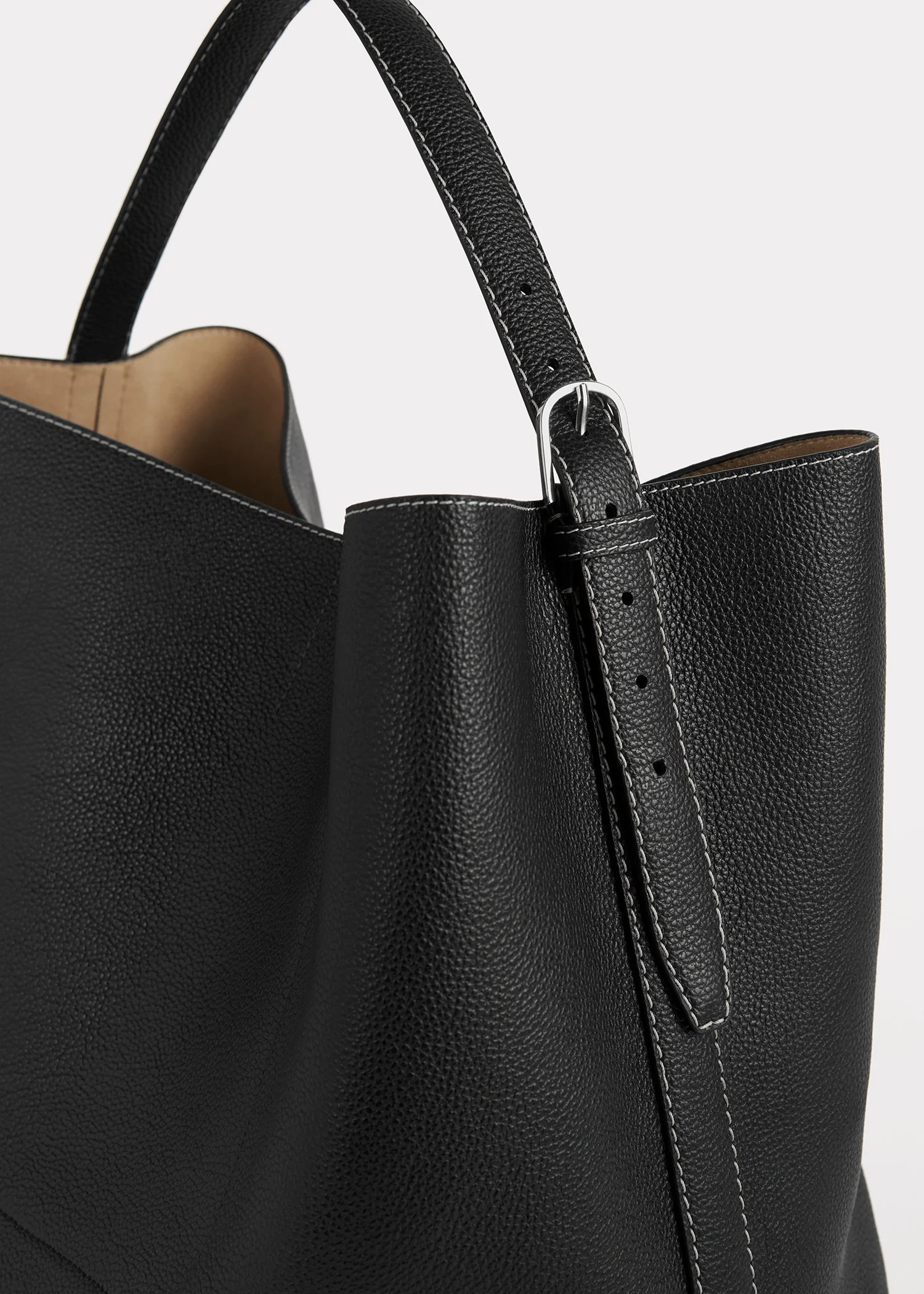 Belted grained-leather tote black - Image 6