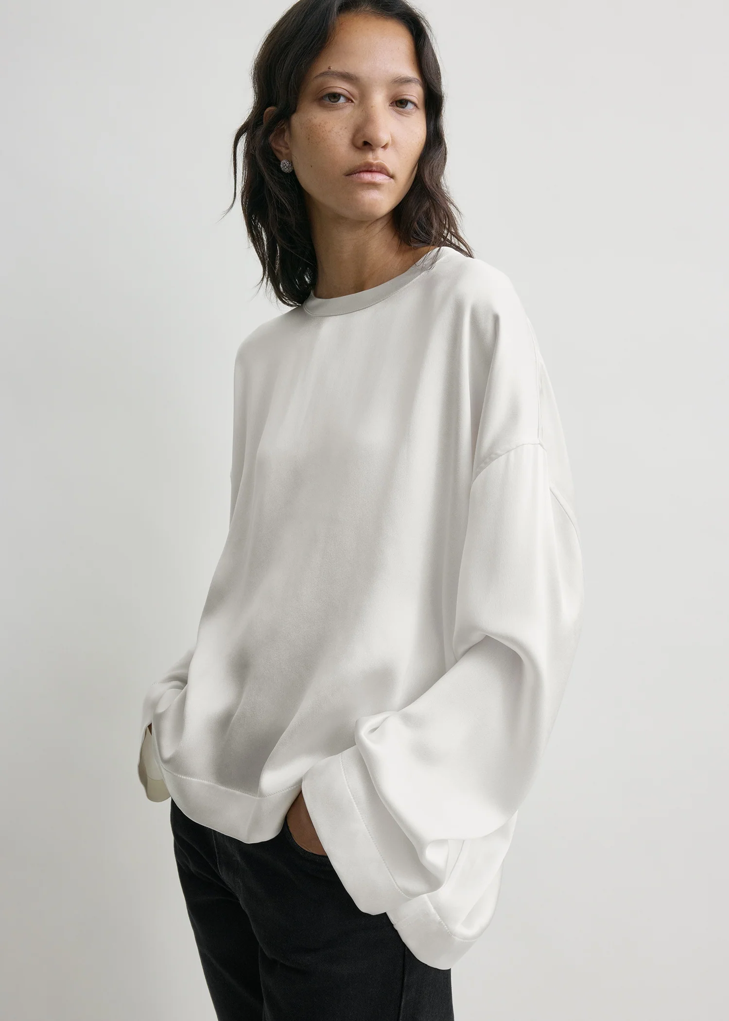 Boxy satin top white - Image 4