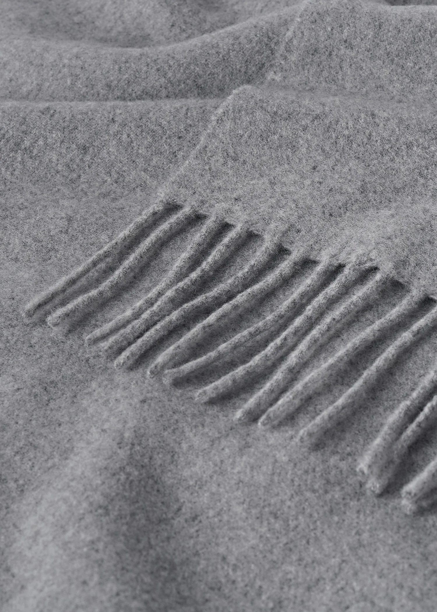 Classic wool scarf light grey mélange - Image 5