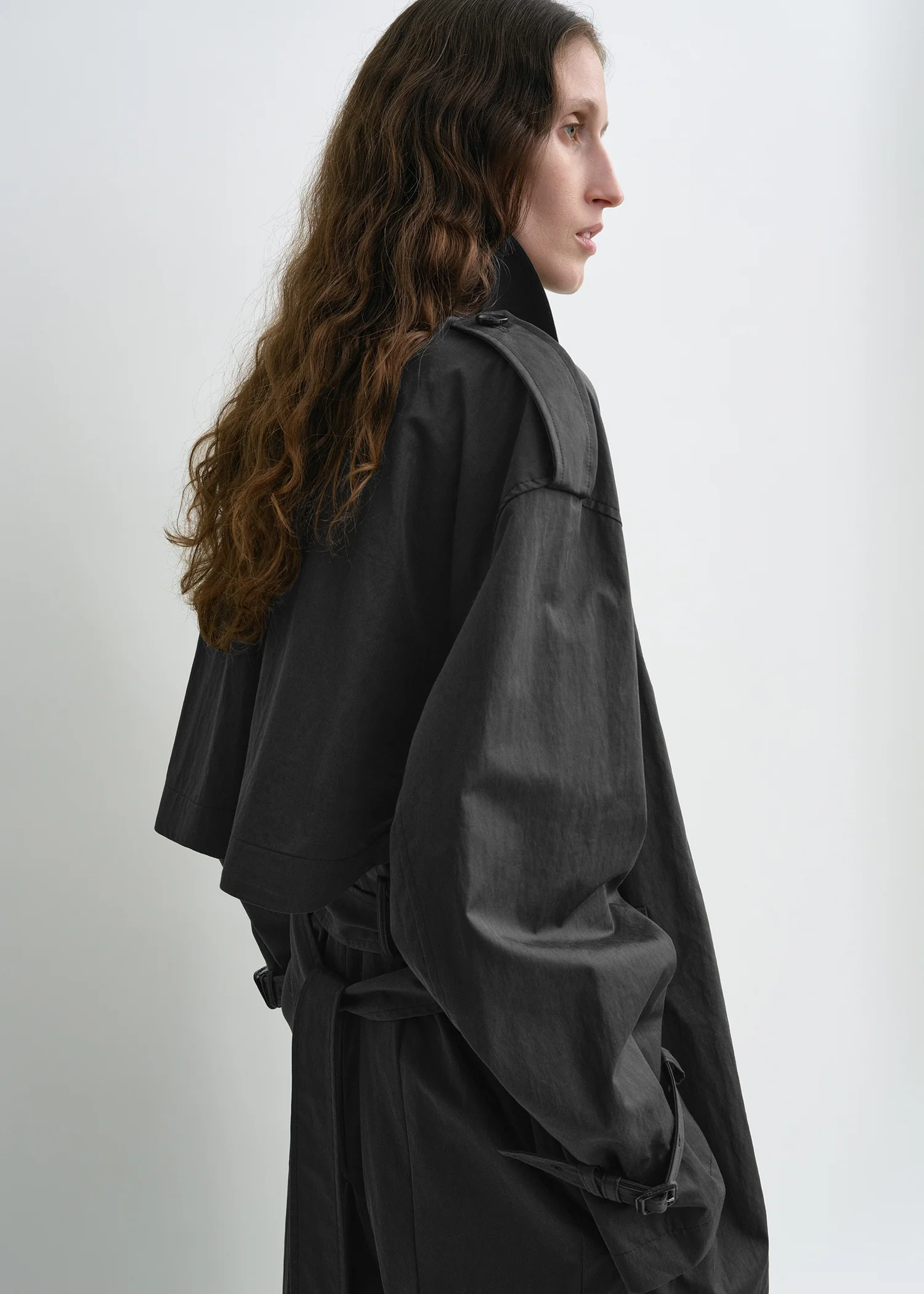Crisp summer trench washed black - Image 4