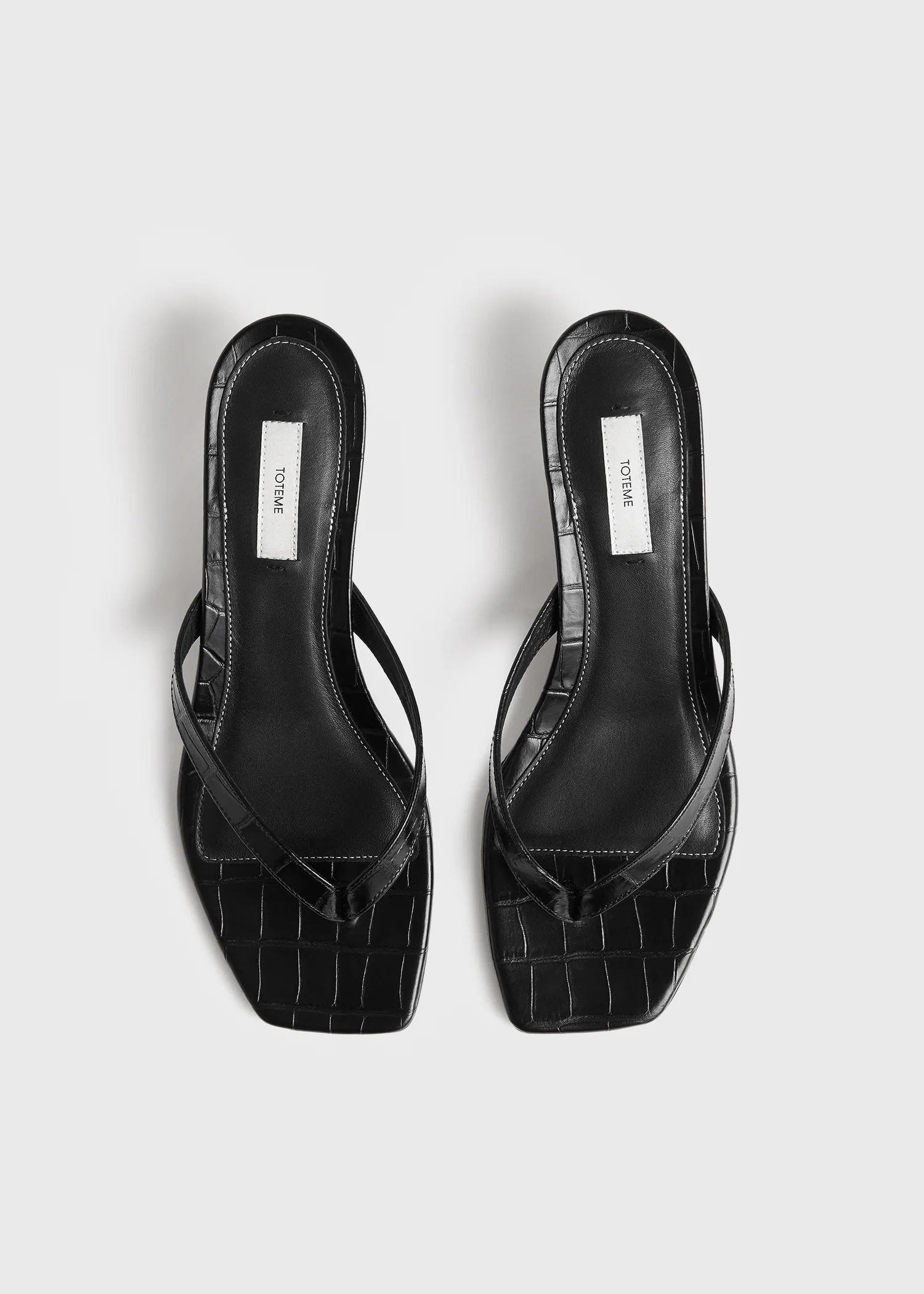 Croco-embossed heeled flip flops black - Image 4