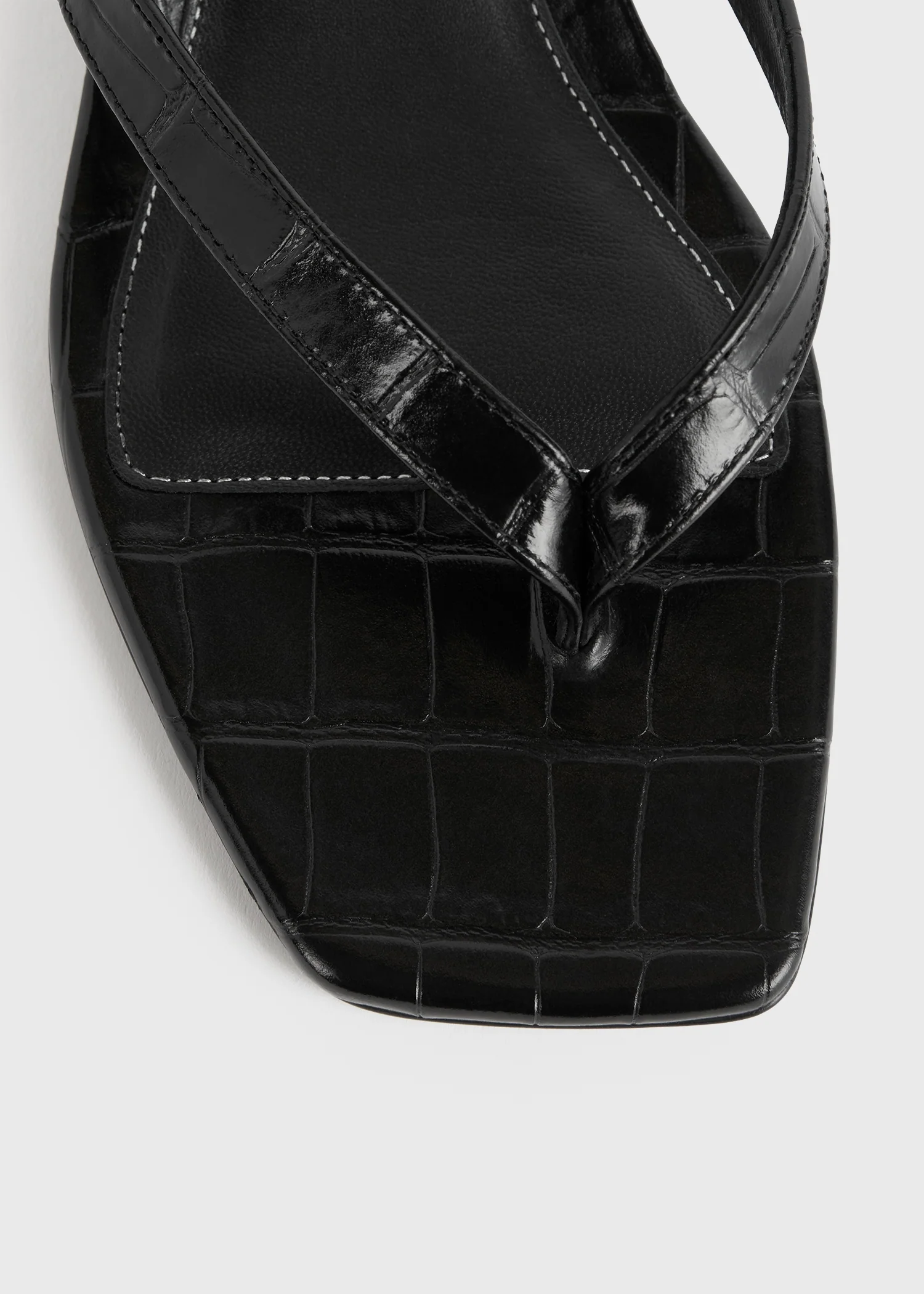Croco-embossed heeled flip flops black - Image 6