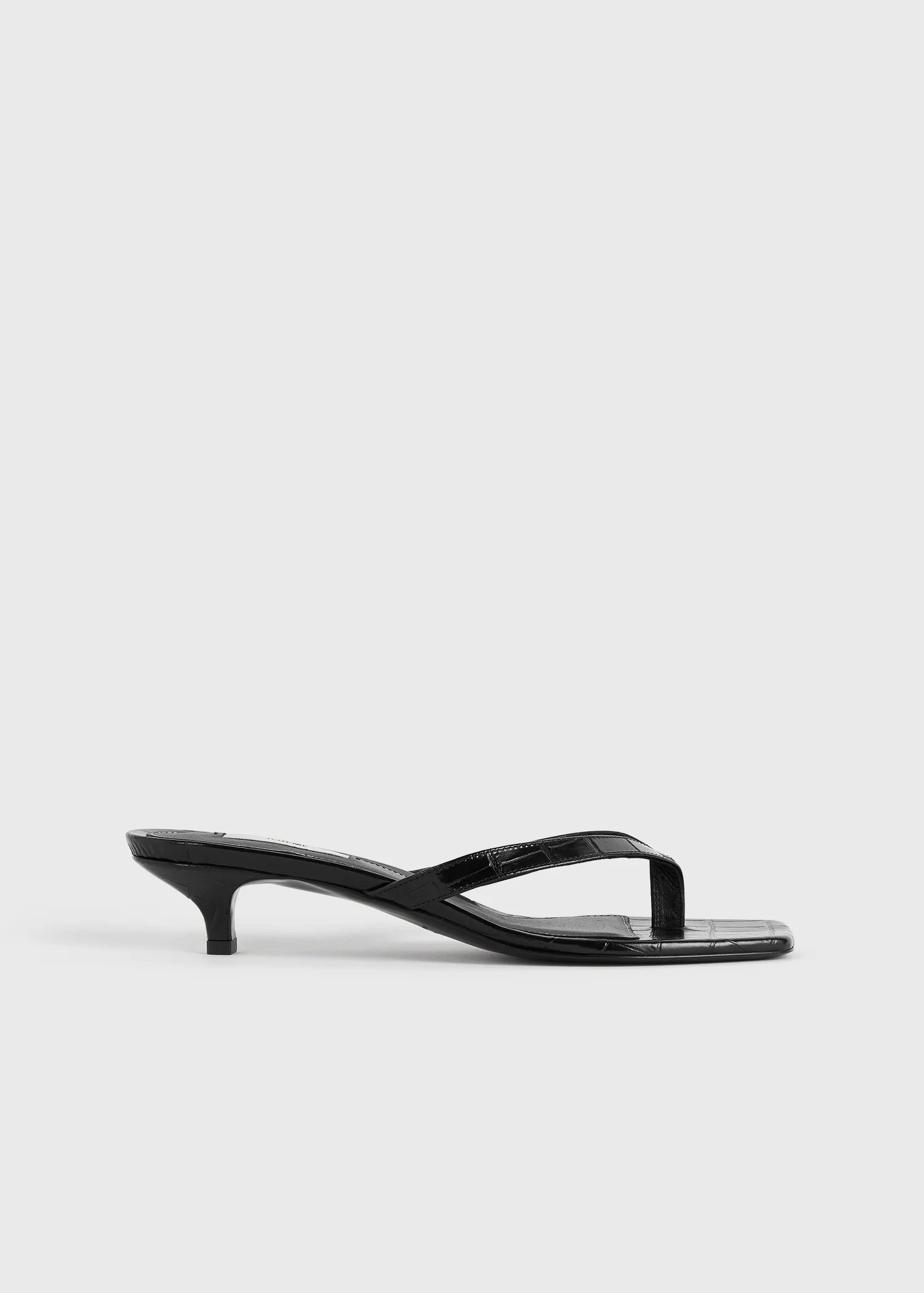 Croco-embossed heeled flip flops black - Image 8
