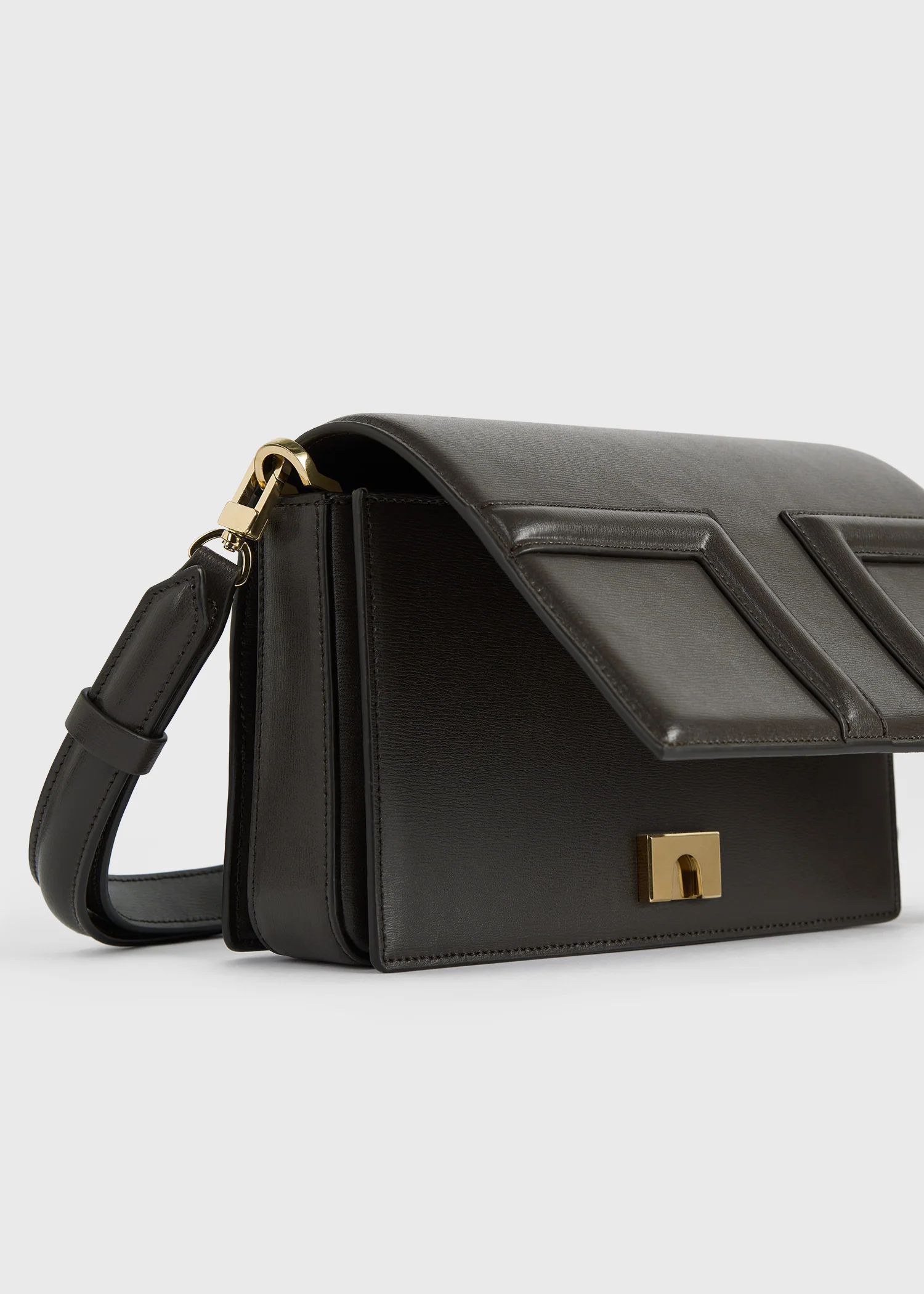 Mini T-flap leather bag bark - Image 10