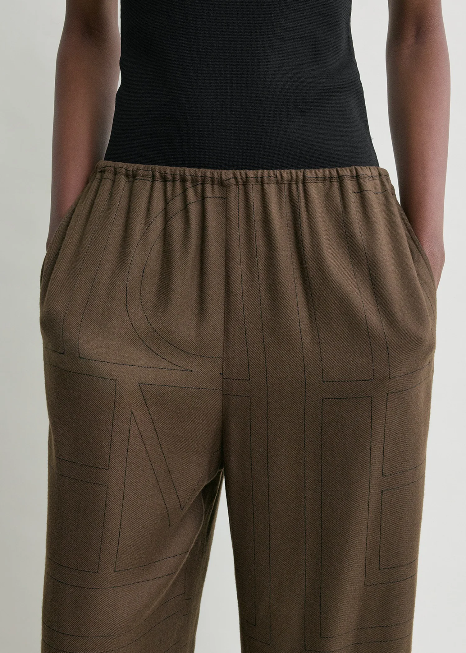 Monogram flannel pj bottoms dark brown - Image 4