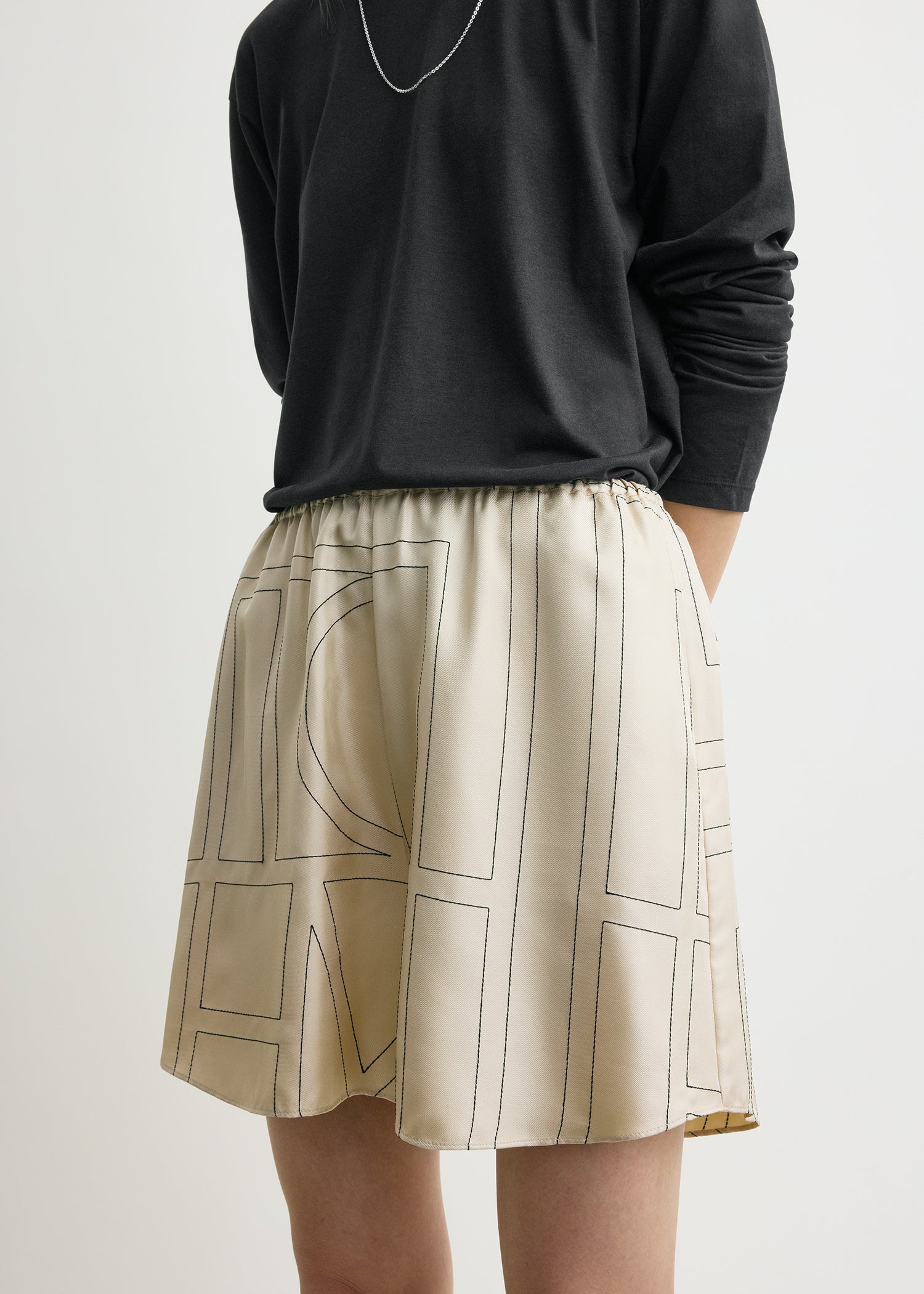 Monogram silk pj shorts ivory - Image 4