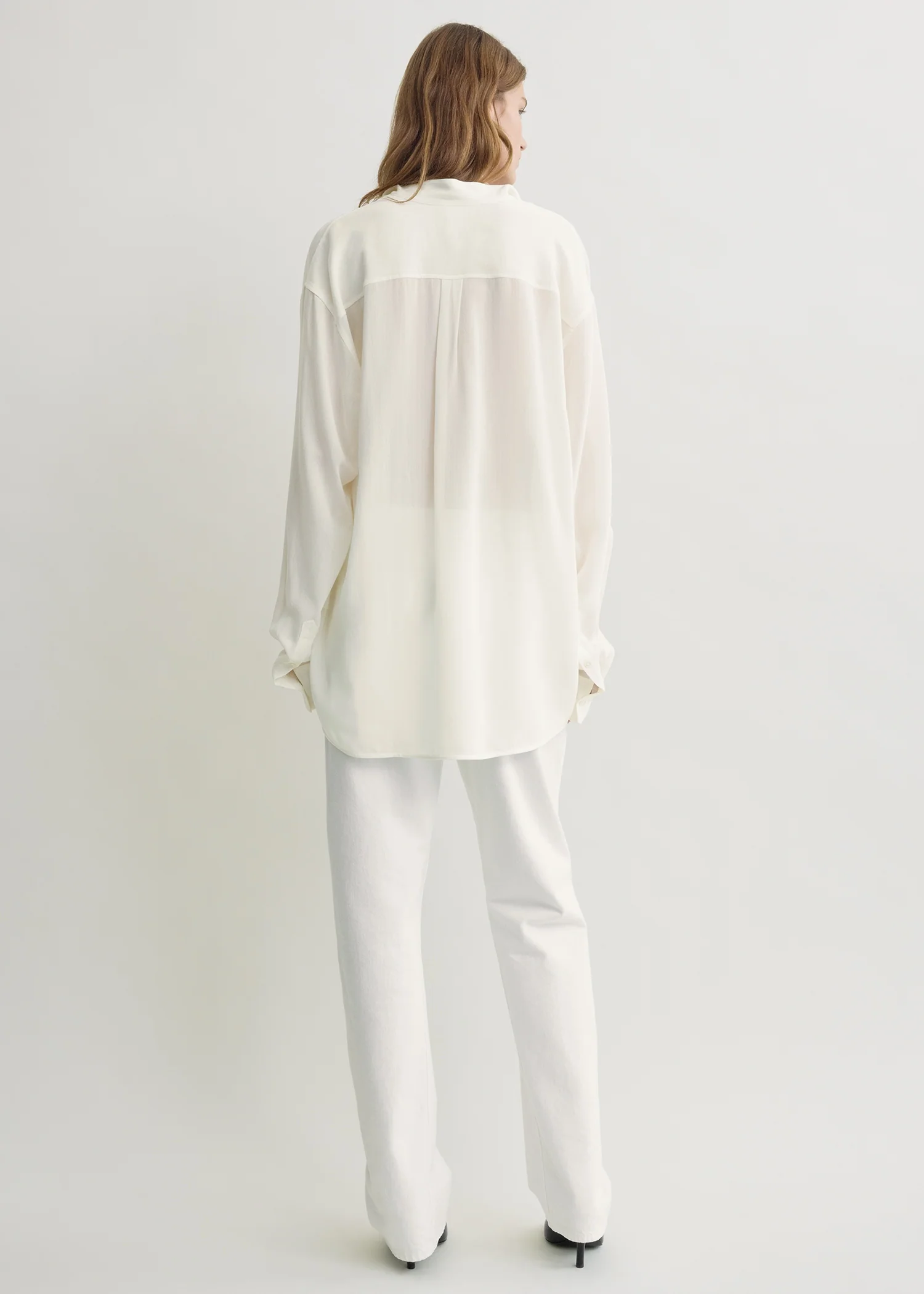 Overlapping collar blouse milk - Image 4