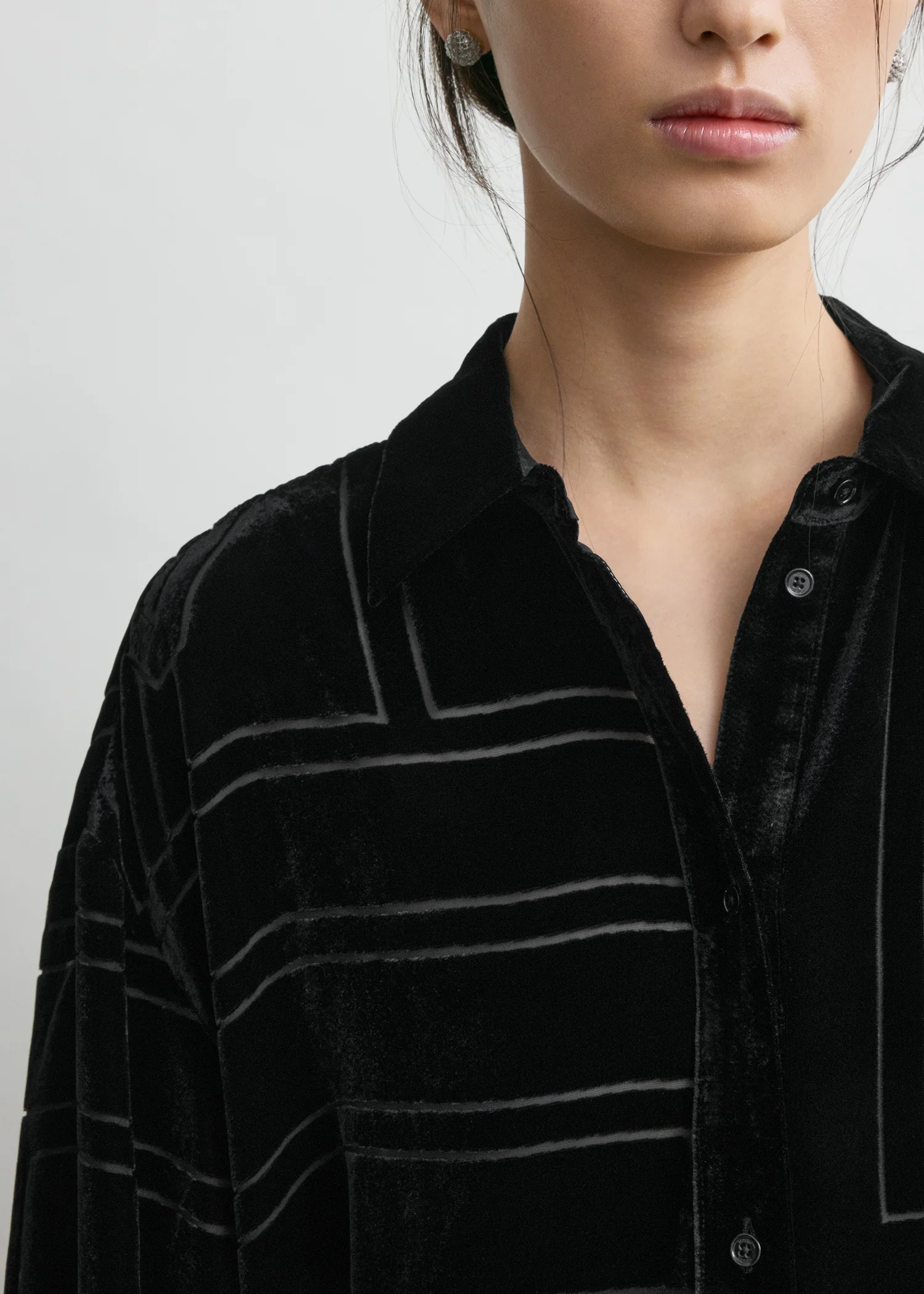 Oversized devoré shirt black - Image 5