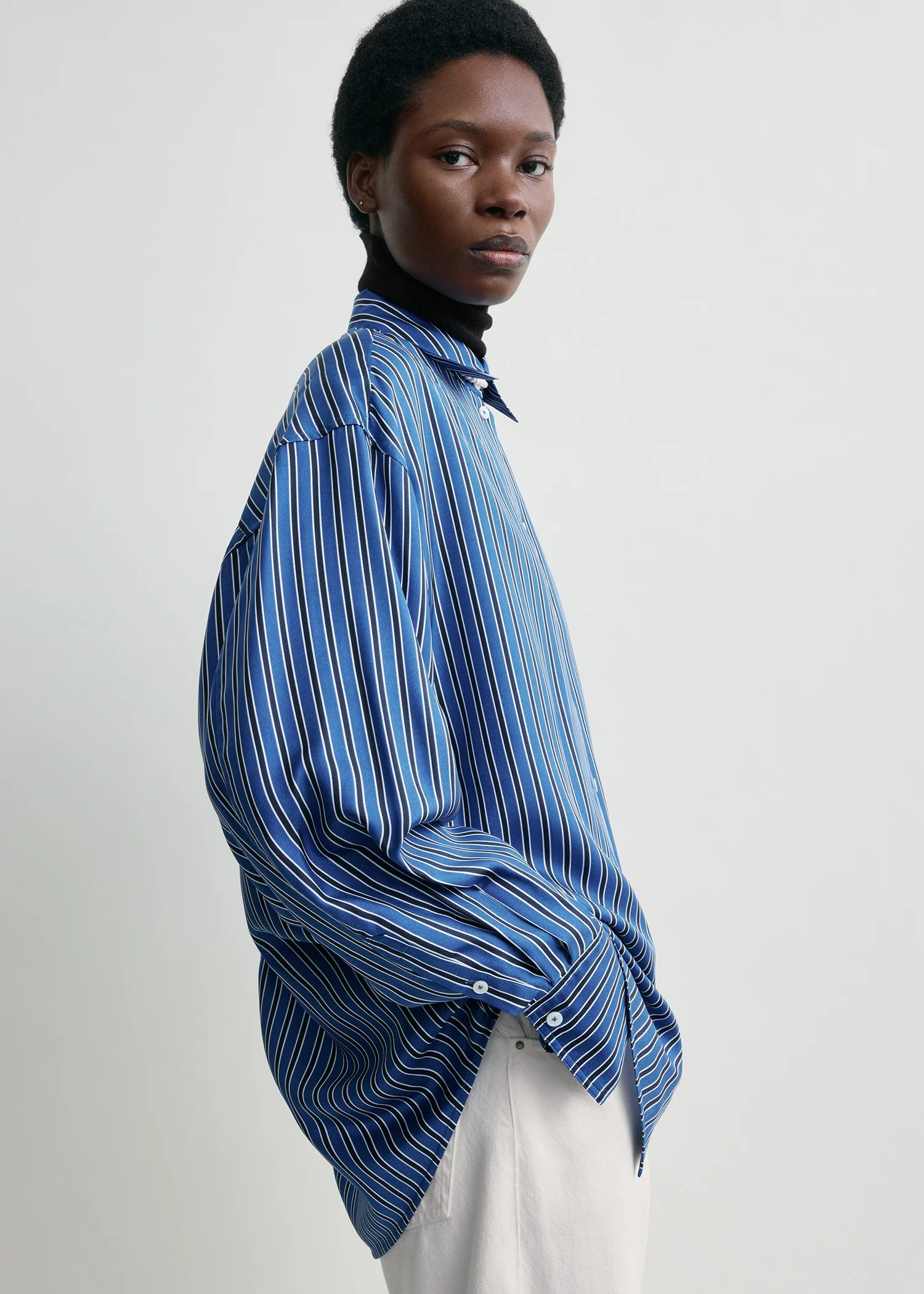 Oversized striped shirt blue/navy - Image 4