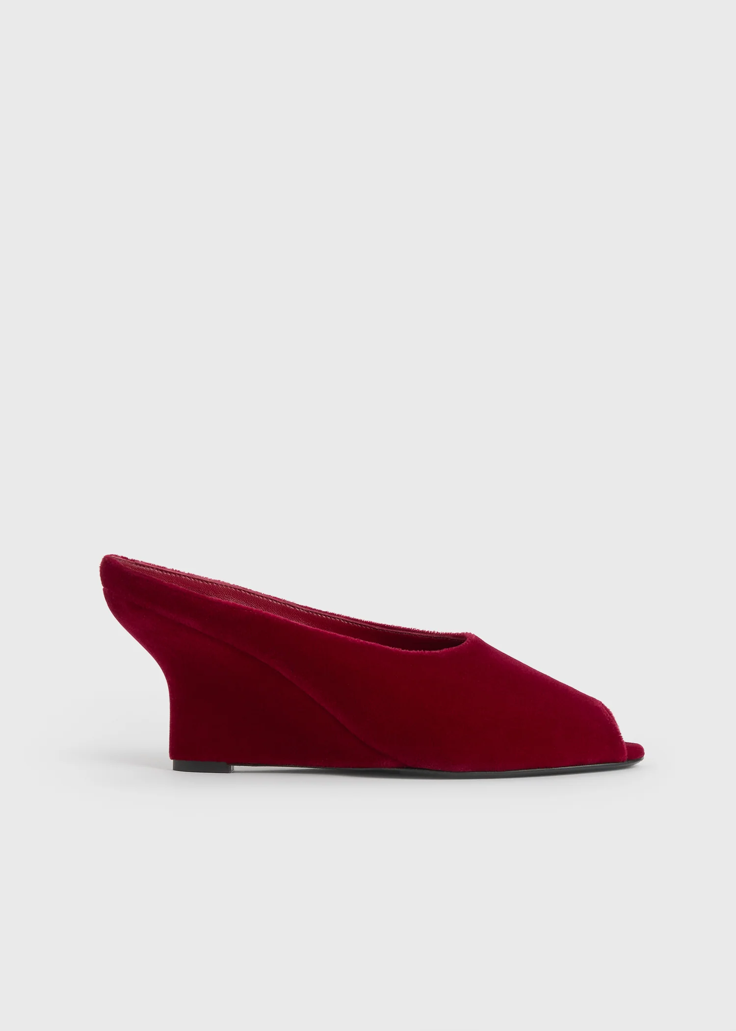 Peep-toe velvet wedge mules red - Image 8