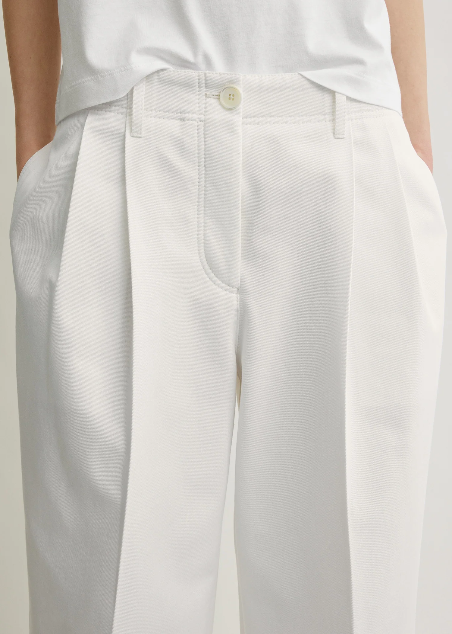 Relaxed chino trousers white - Image 4