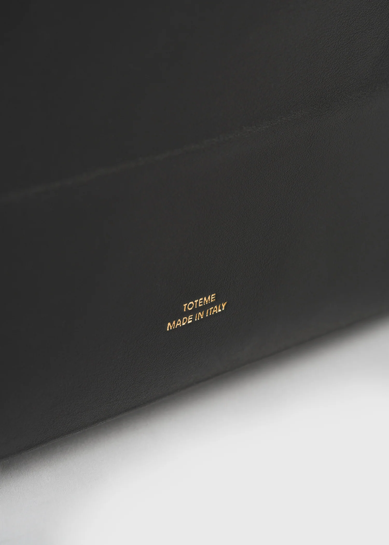 Roam leather tote black - Image 6