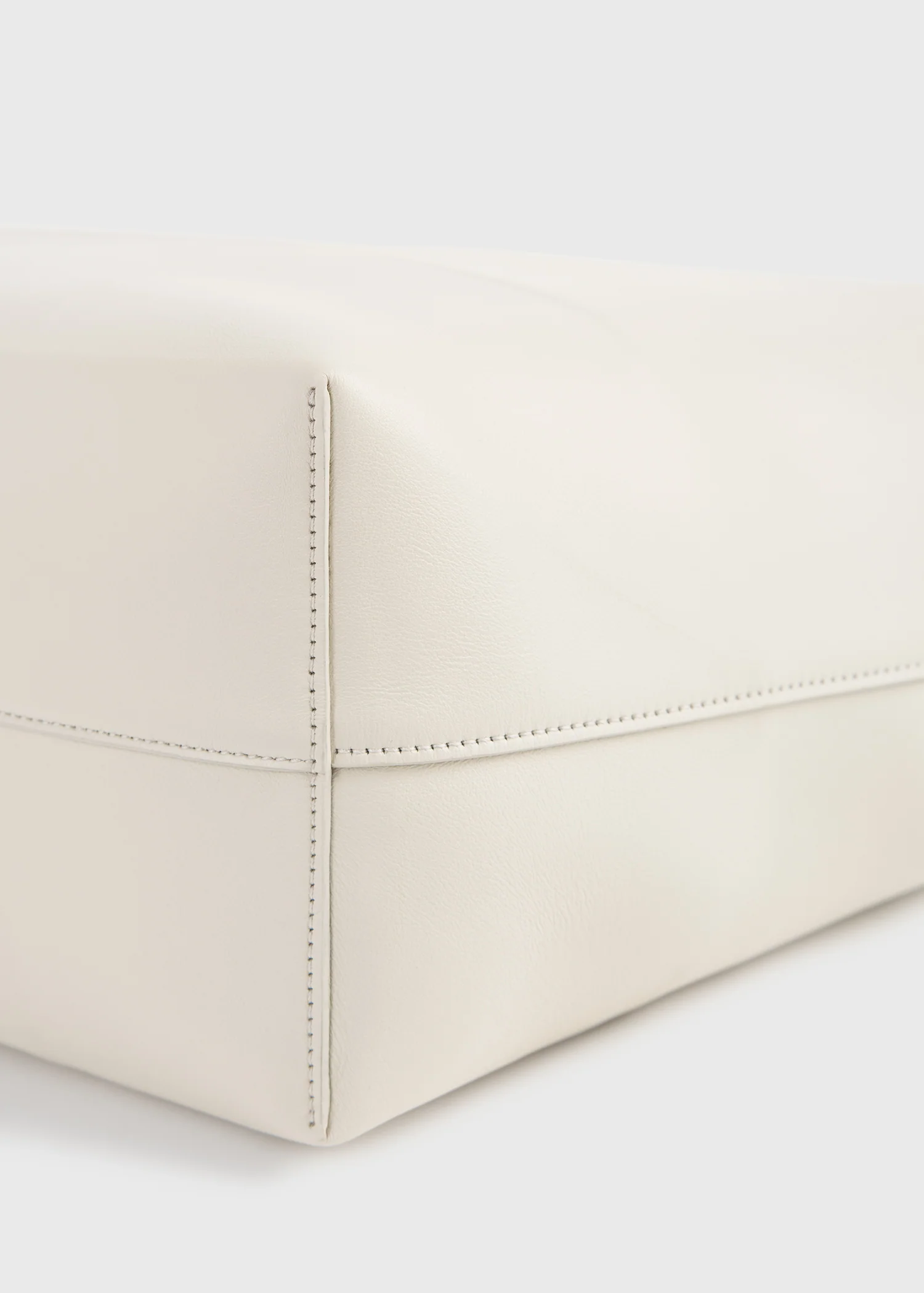 Roam leather tote stone - Image 7