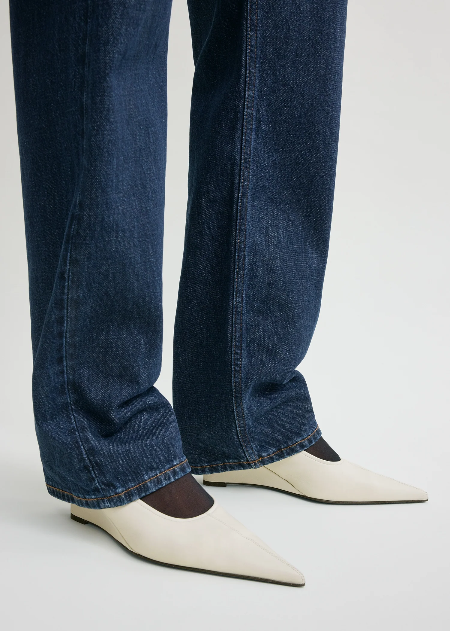 Sharp nappa wedge pumps white - Image 3