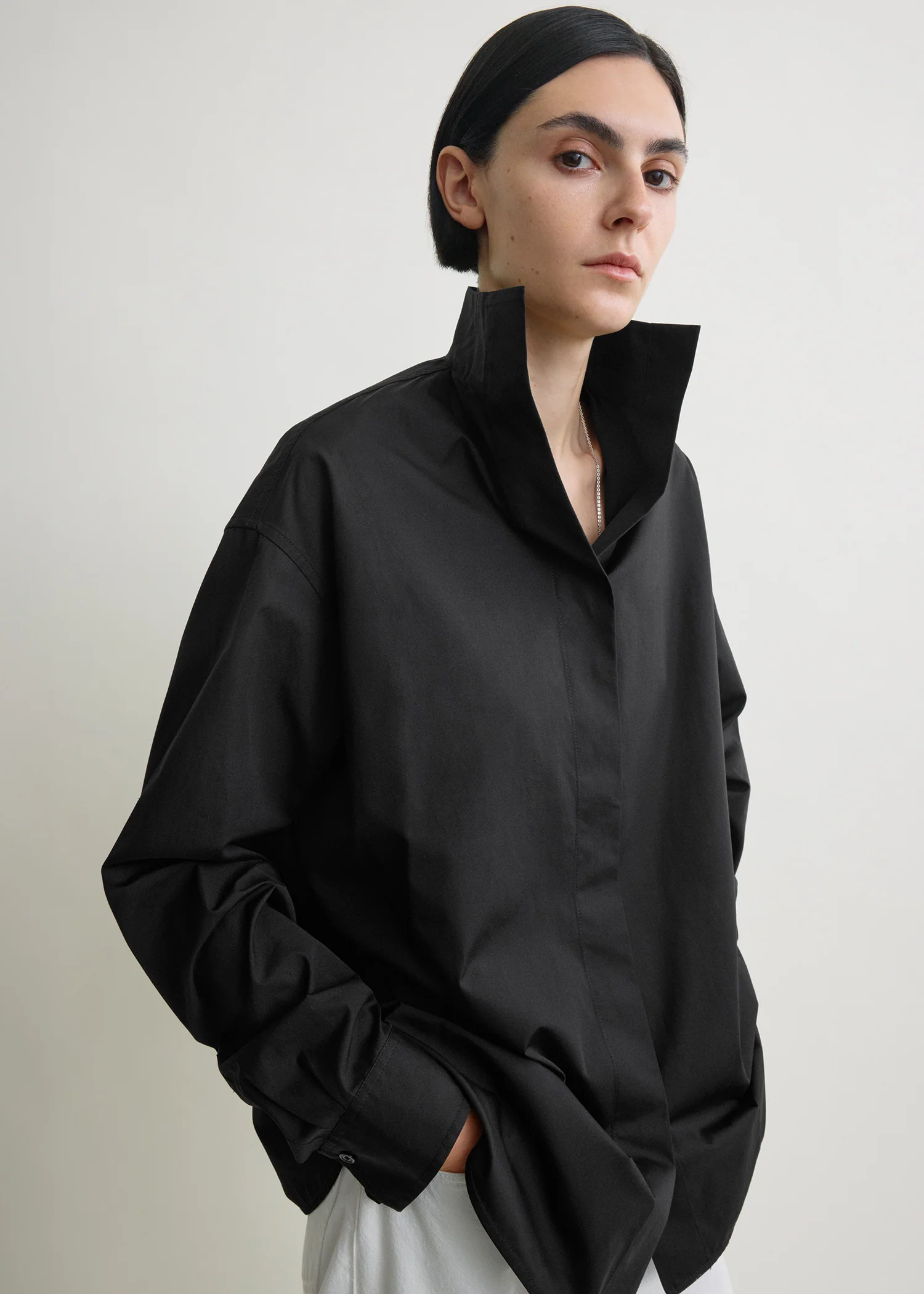 Sharp poplin shirt black - Image 4