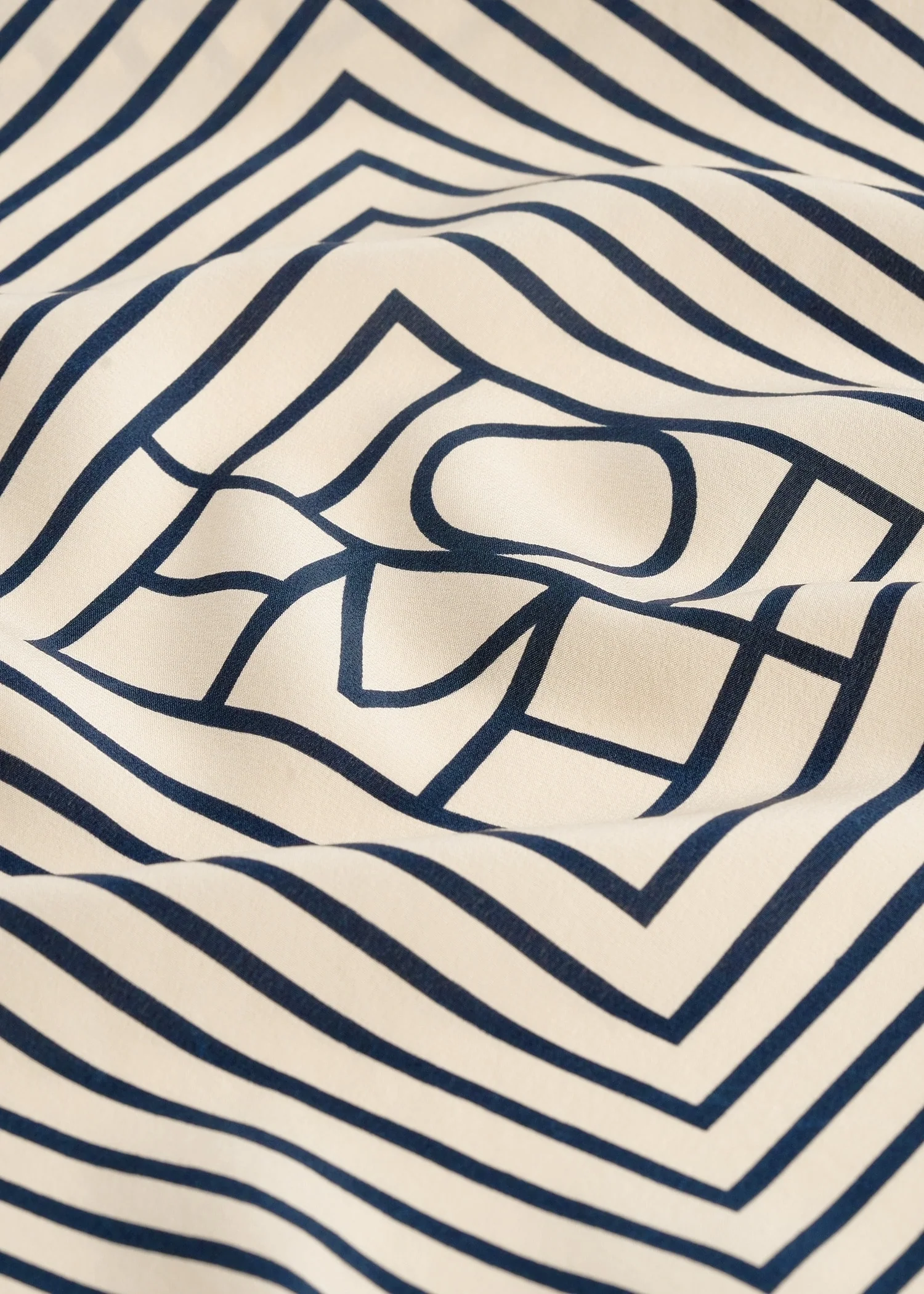 Signature monogram silk scarf crème - Image 5