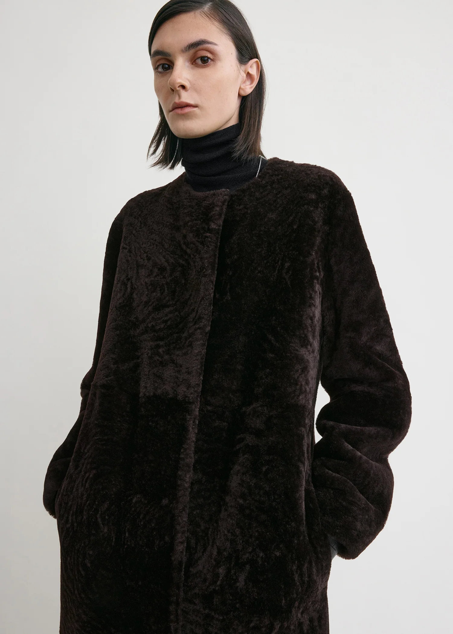Soft shearling coat bark - Image 5
