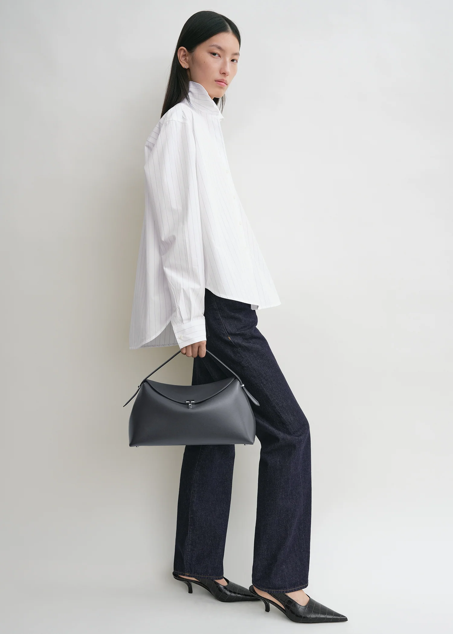 T-lock leather top handle shark - Image 3