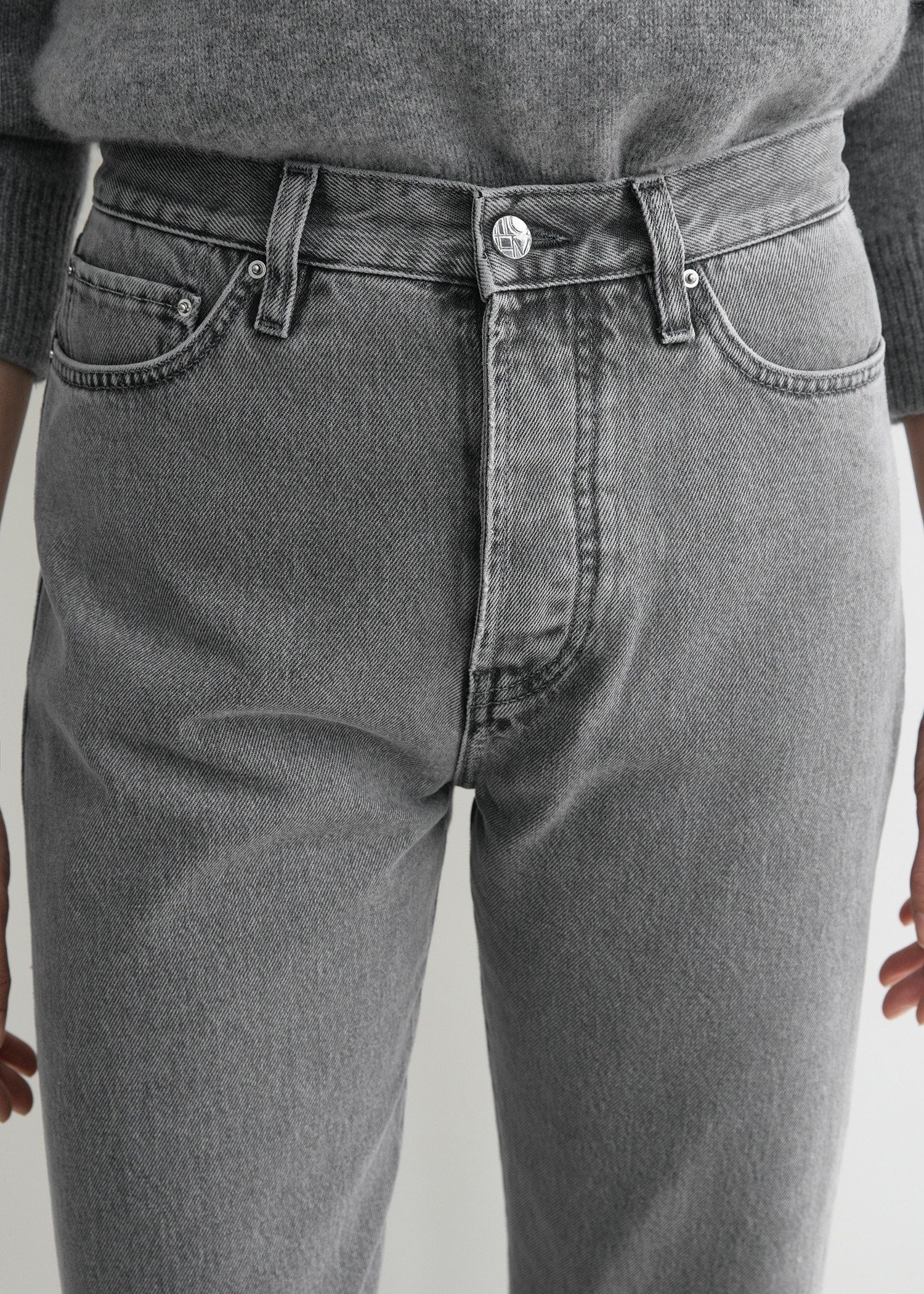 Twisted seam denim full length mid grey - Image 4