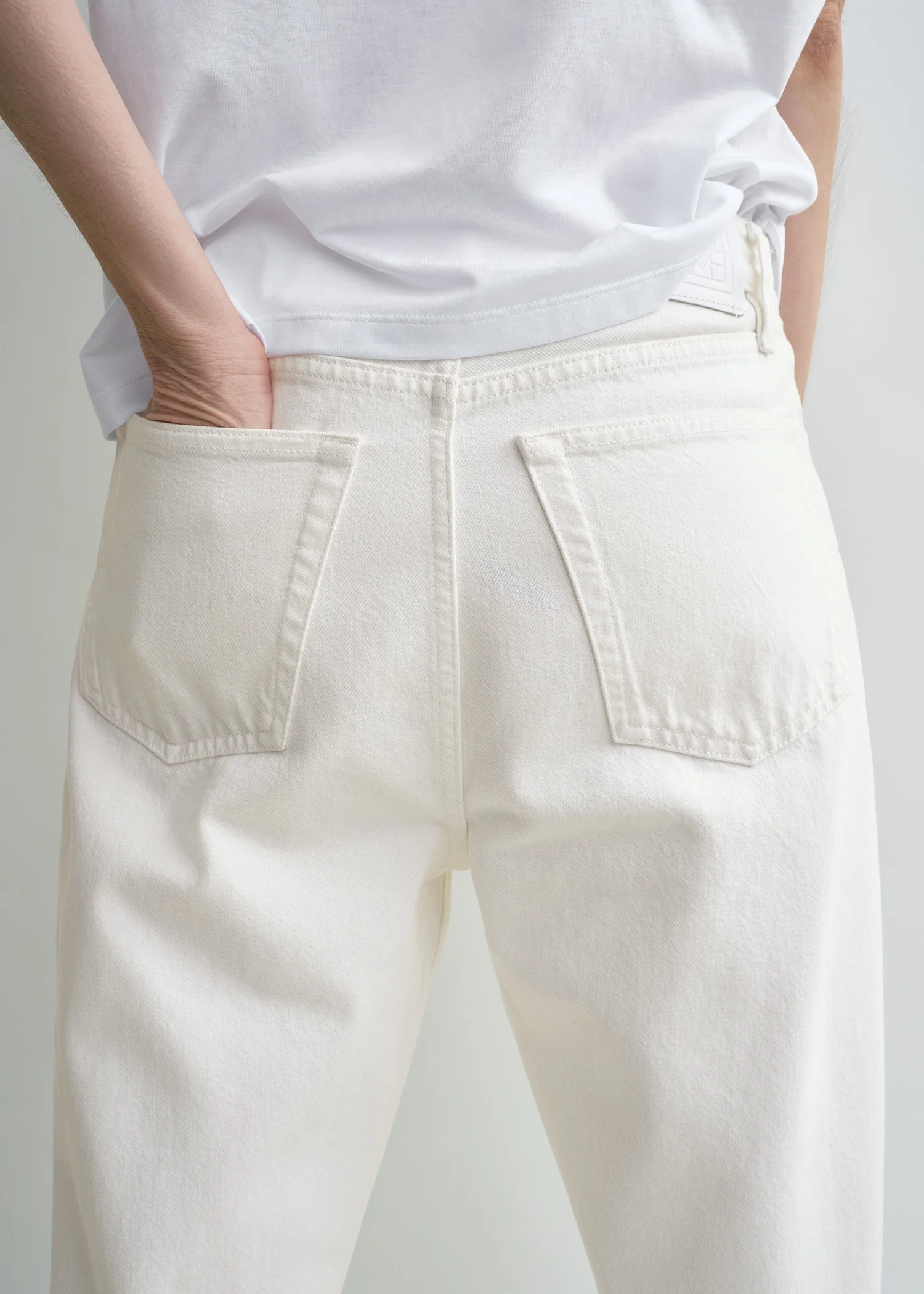 Twisted seam denim full length off-white - Image 4