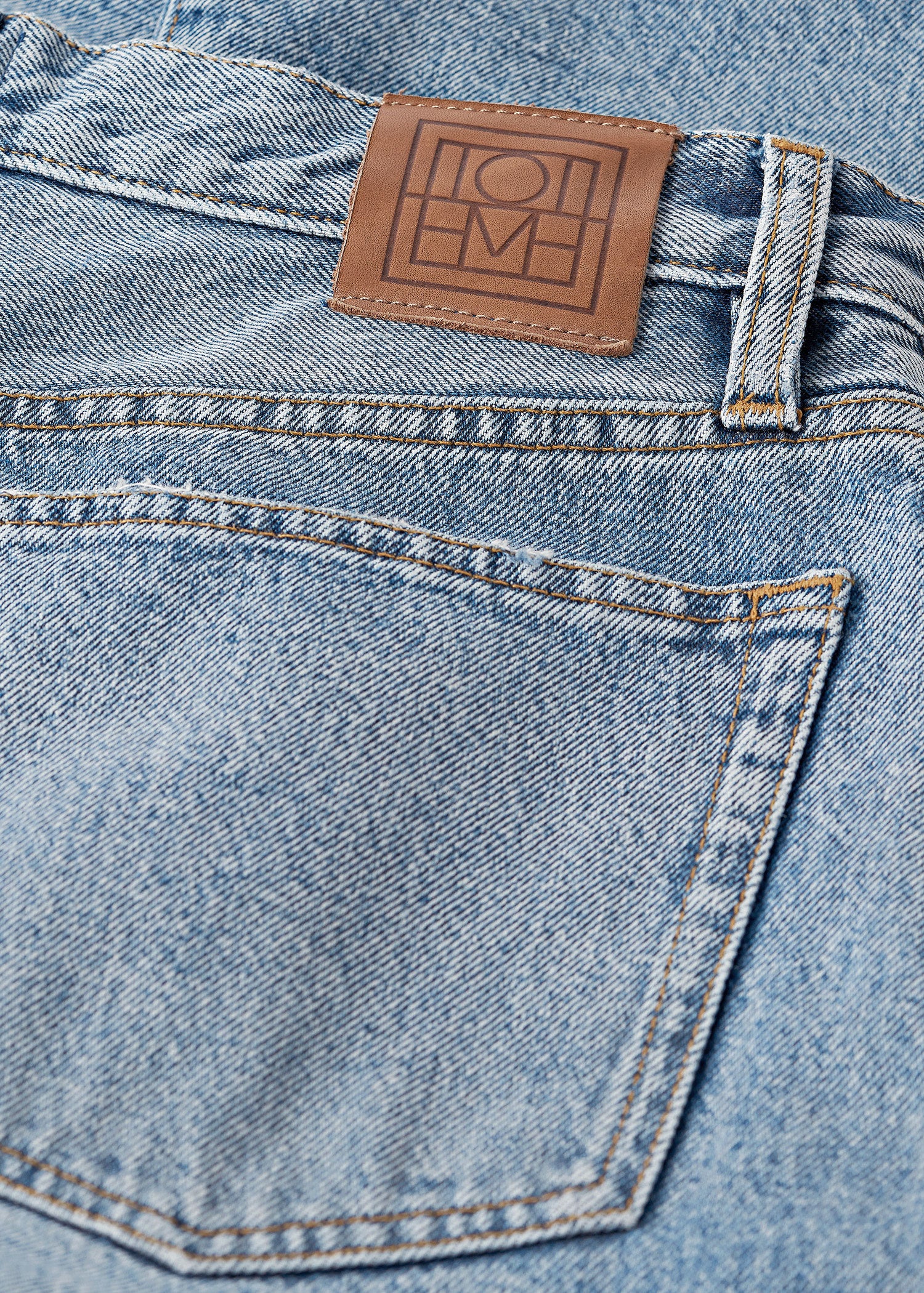 Twisted seam denim full length worn blue - Image 5