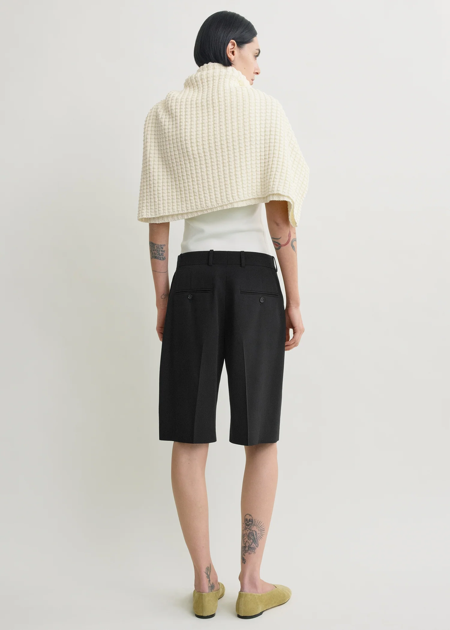 Wide fluid shorts black - Image 3