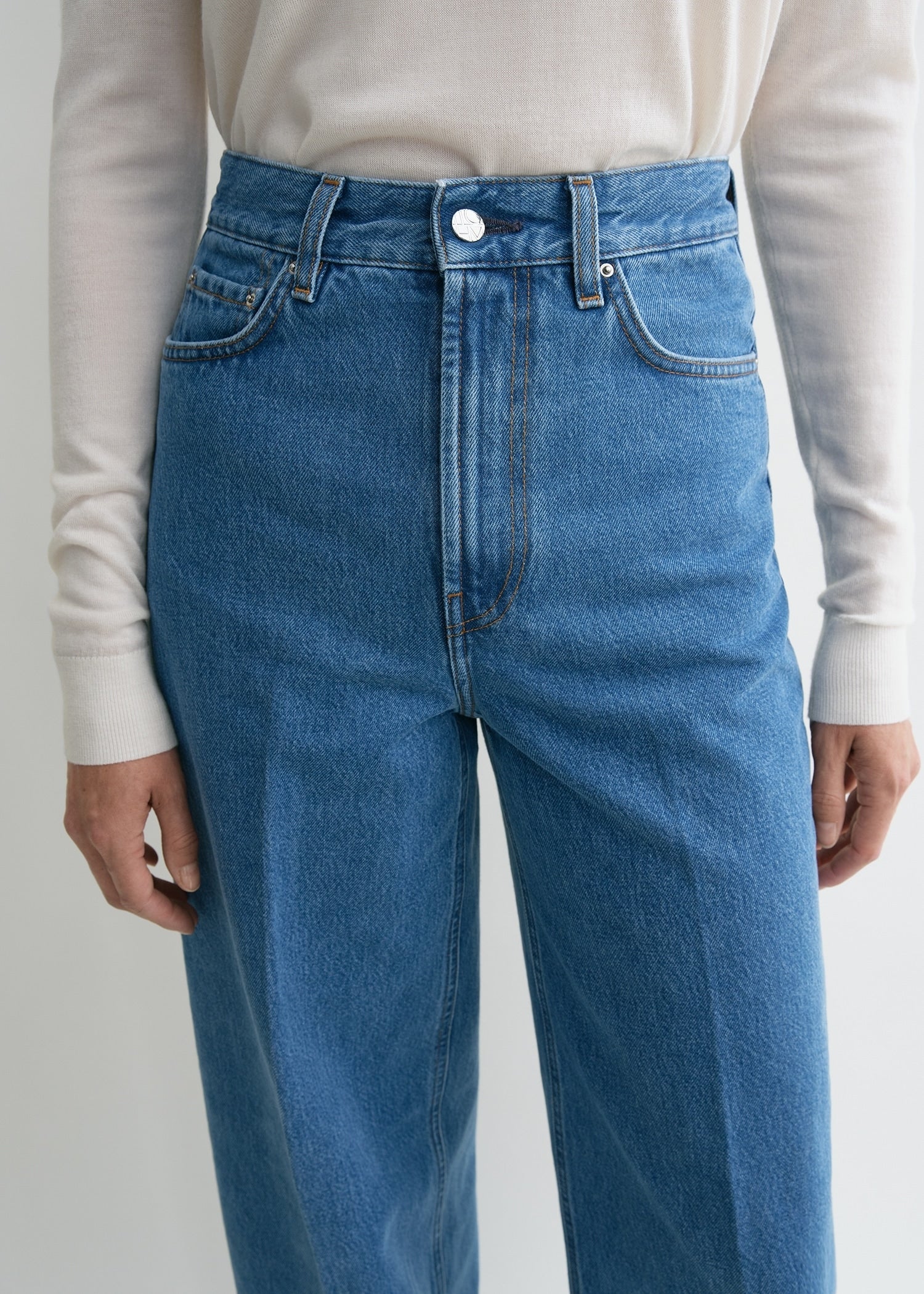 Wide leg denim vibrant blue - Image 4